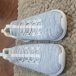 Skechers Air-Cooled memory foam shoes white and gray size 9.5 women